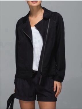 Lululemon Soft Summer Jacket Size 4 Black Asymmetrical Zip Women's Jacket